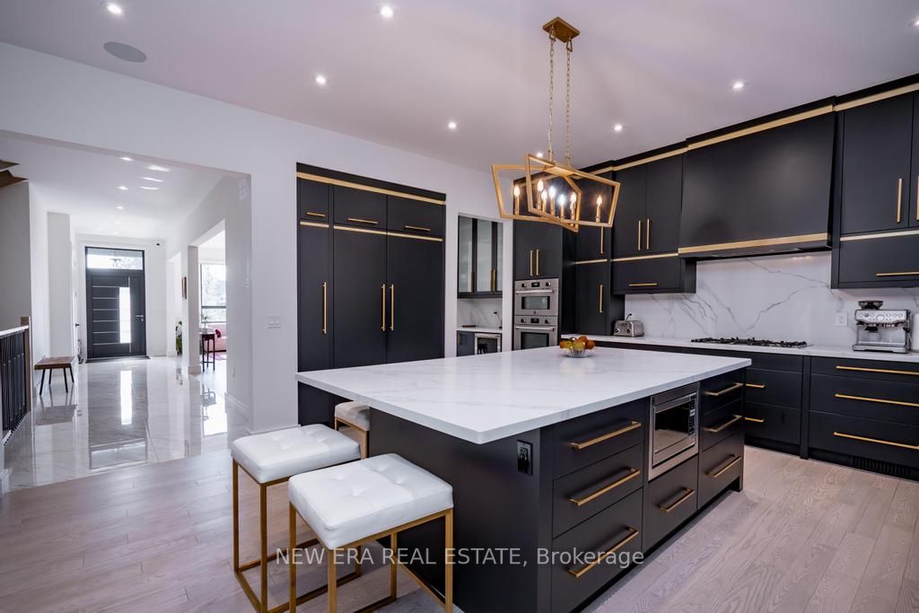 14 Edgecroft Rd