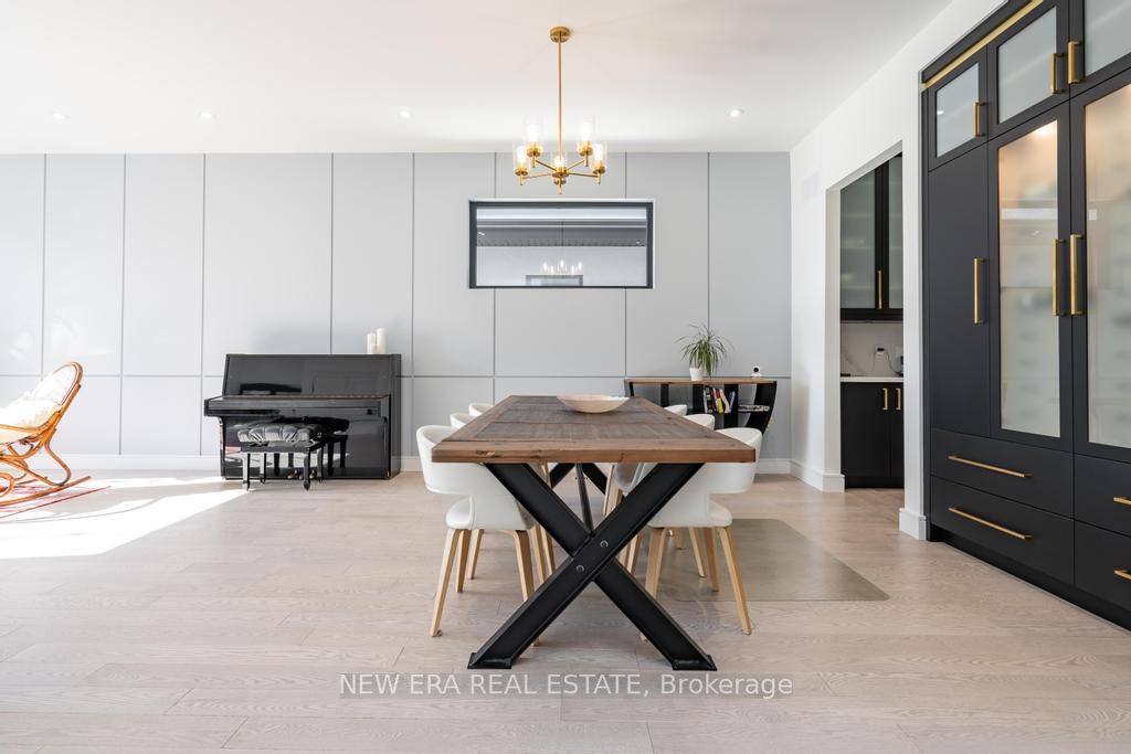 14 Edgecroft Rd