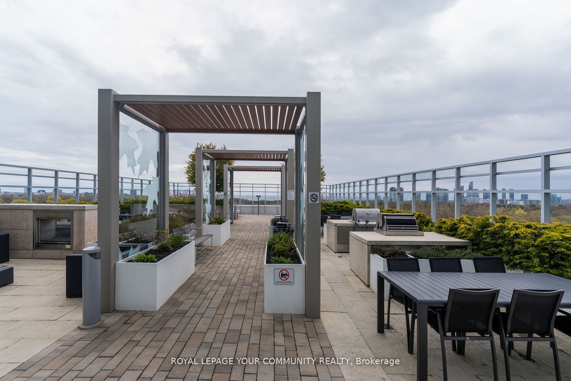 1830 Bloor St W, #439