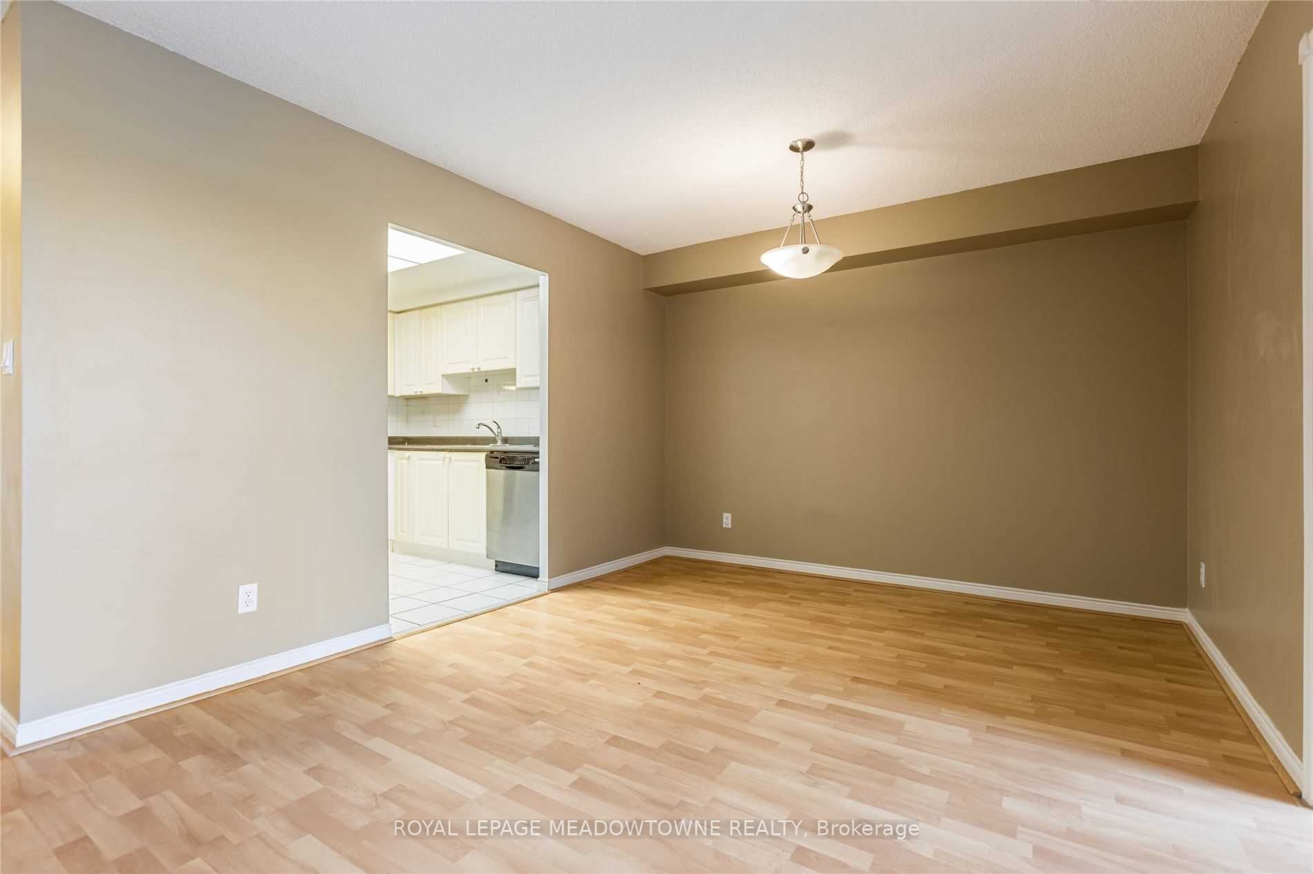 135 Hillcrest Avenue #901