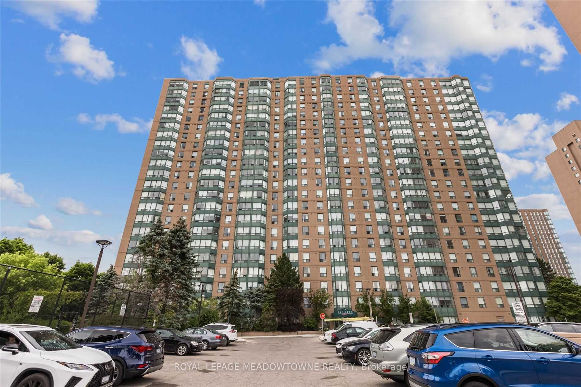 135 Hillcrest Avenue #901
