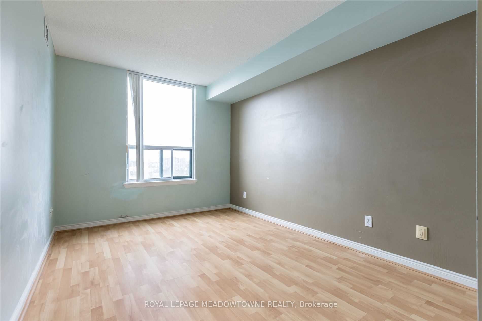 135 Hillcrest Avenue #901