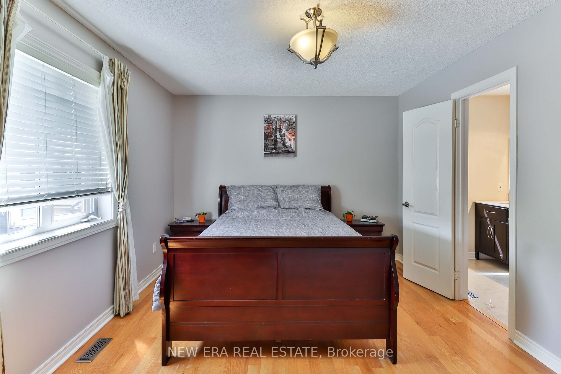 693 Gypsy Fly Cres