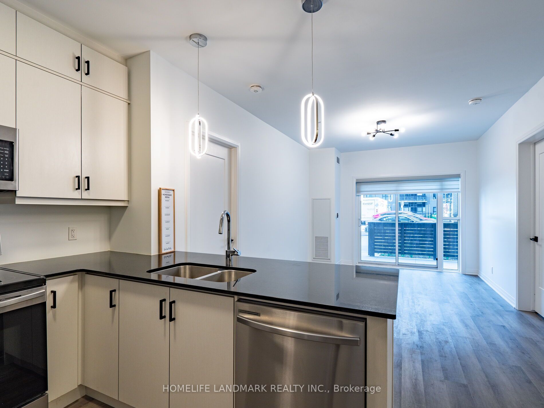 102 Grovewood Common, #135