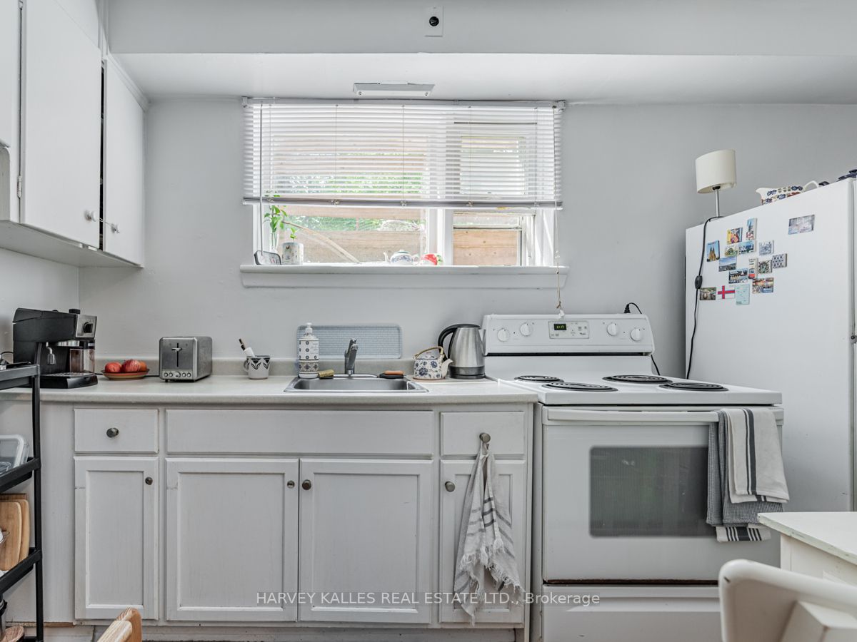 103-105 Gilmour Ave