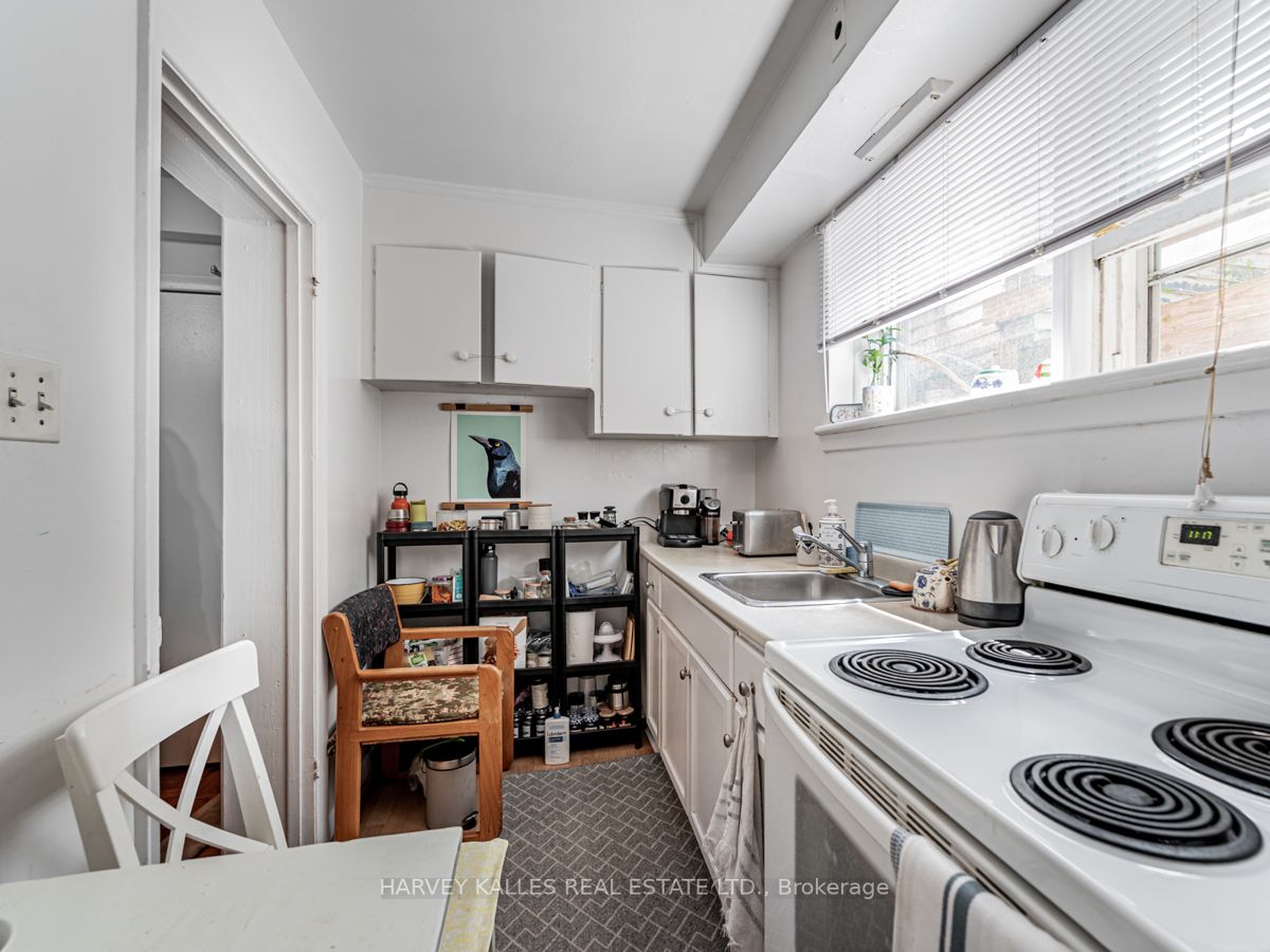 103-105 Gilmour Ave