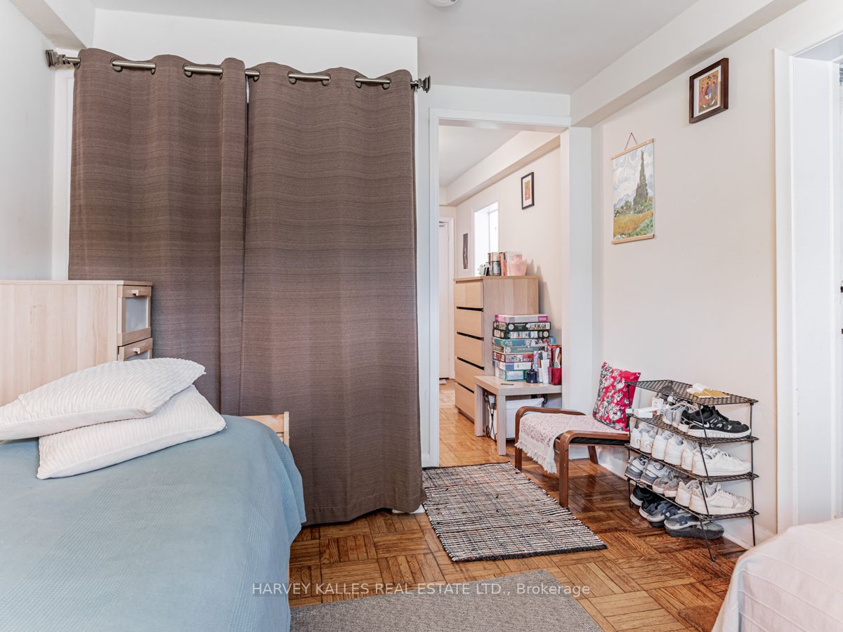 103-105 Gilmour Ave