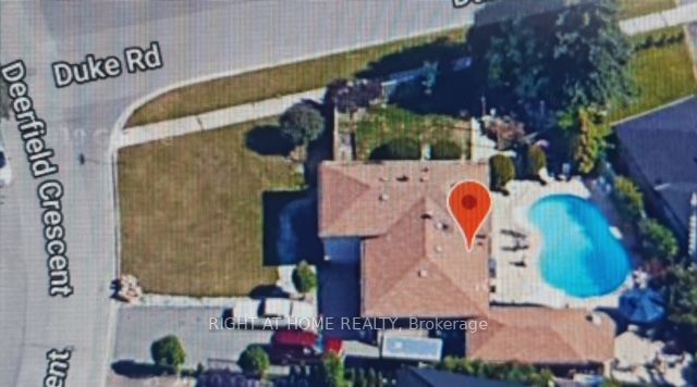 33 Deerfield Cres