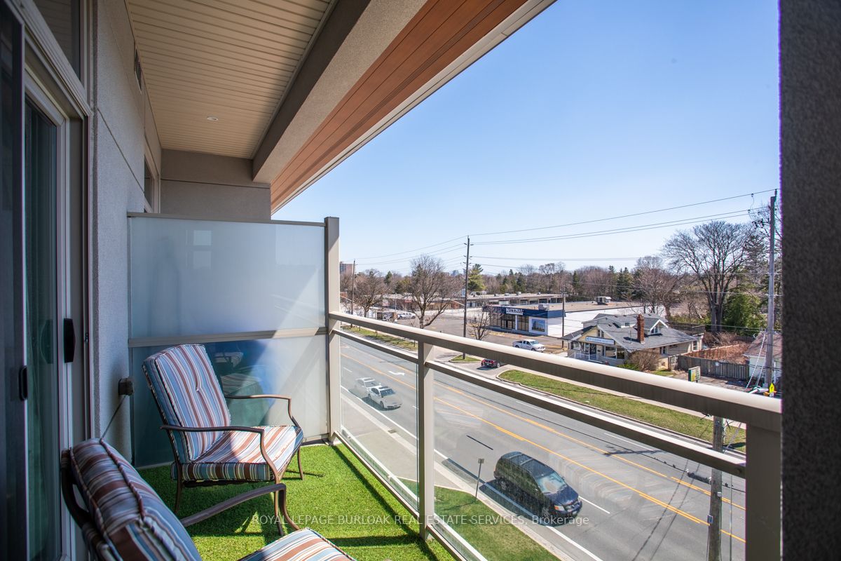 457 Plains Rd E, #405