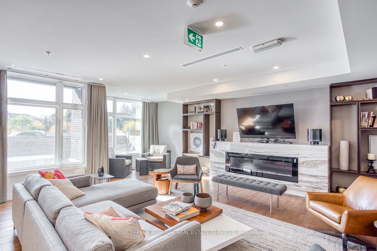 457 Plains Rd E, #405