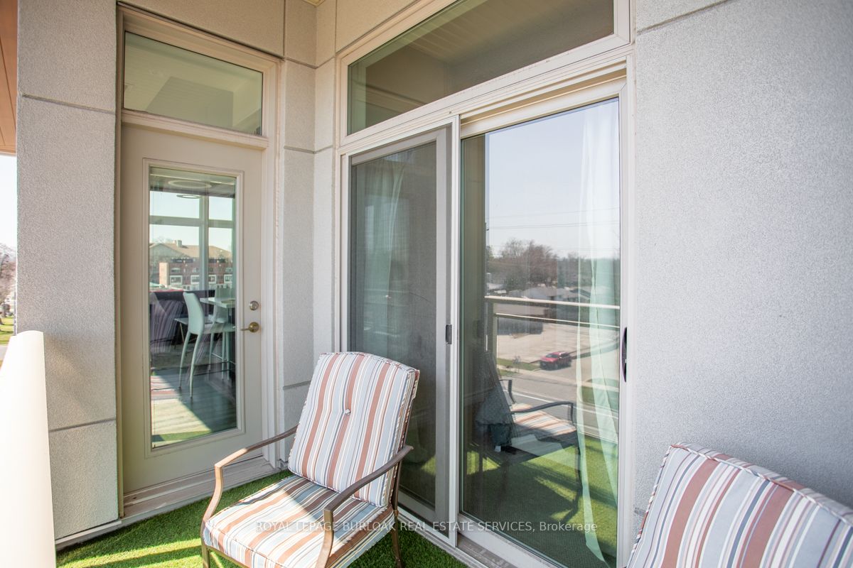 457 Plains Rd E, #405