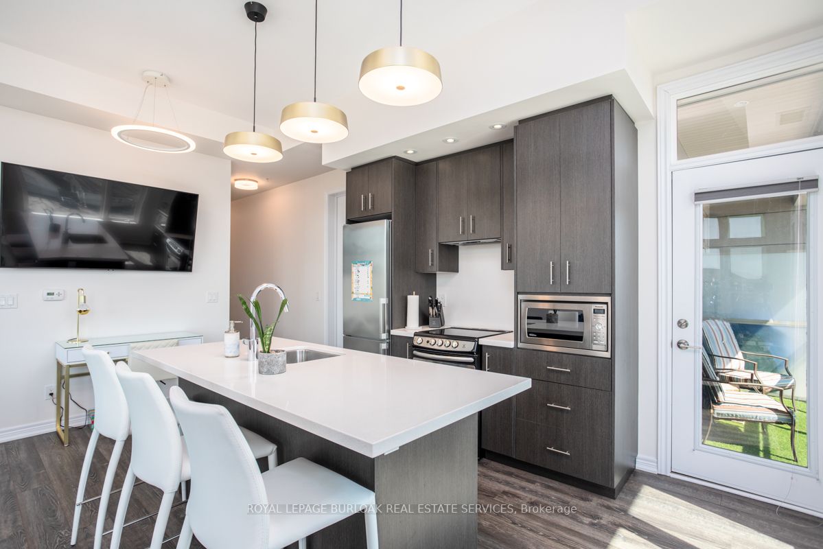 457 Plains Rd E, #405