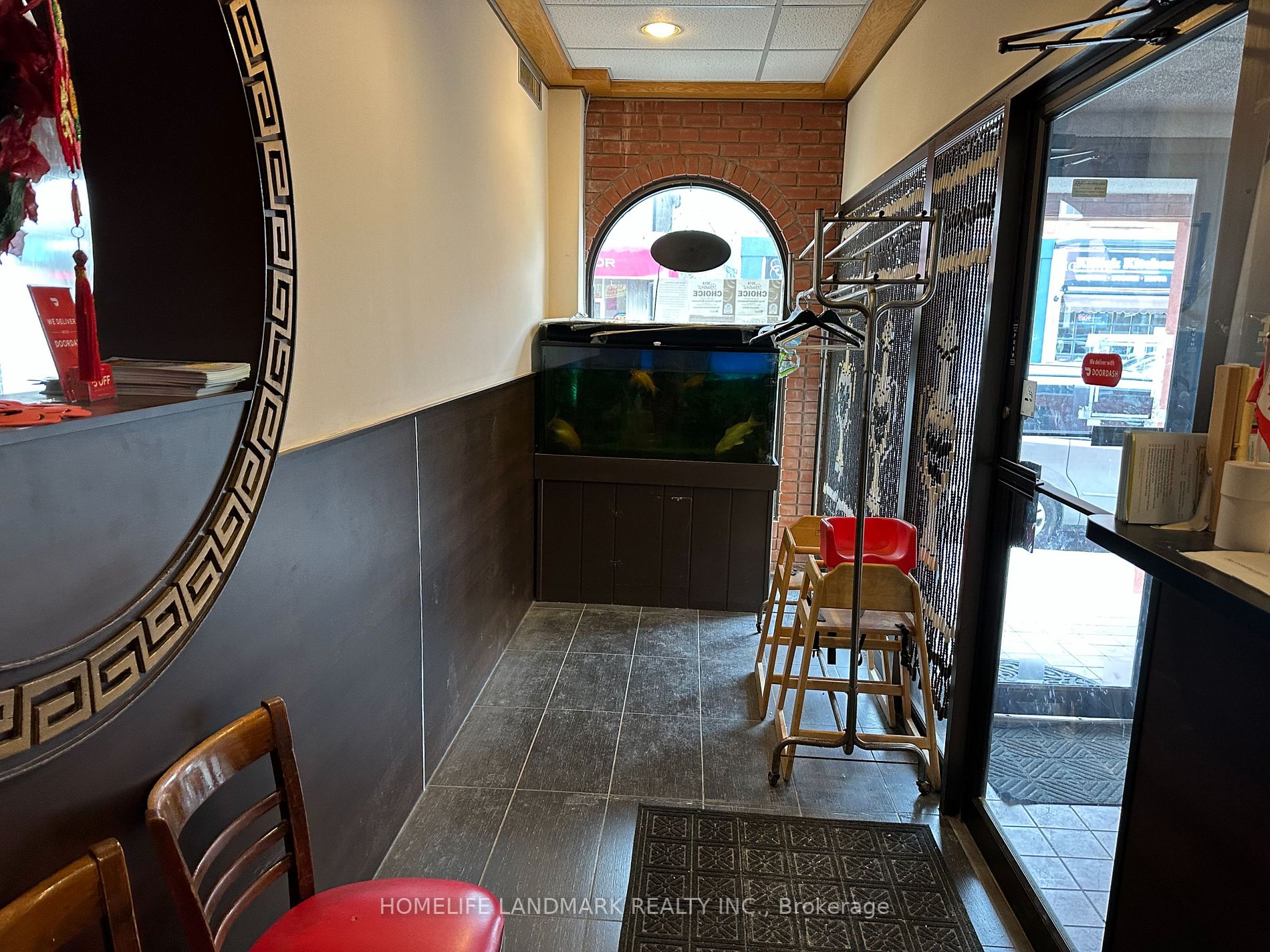 109 Main St S