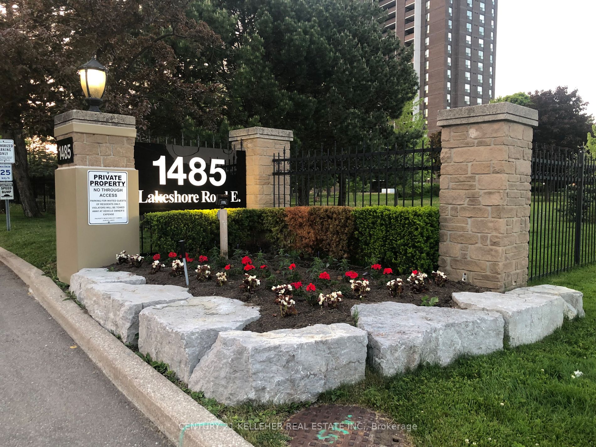 1485 Lakeshore Rd E, #913