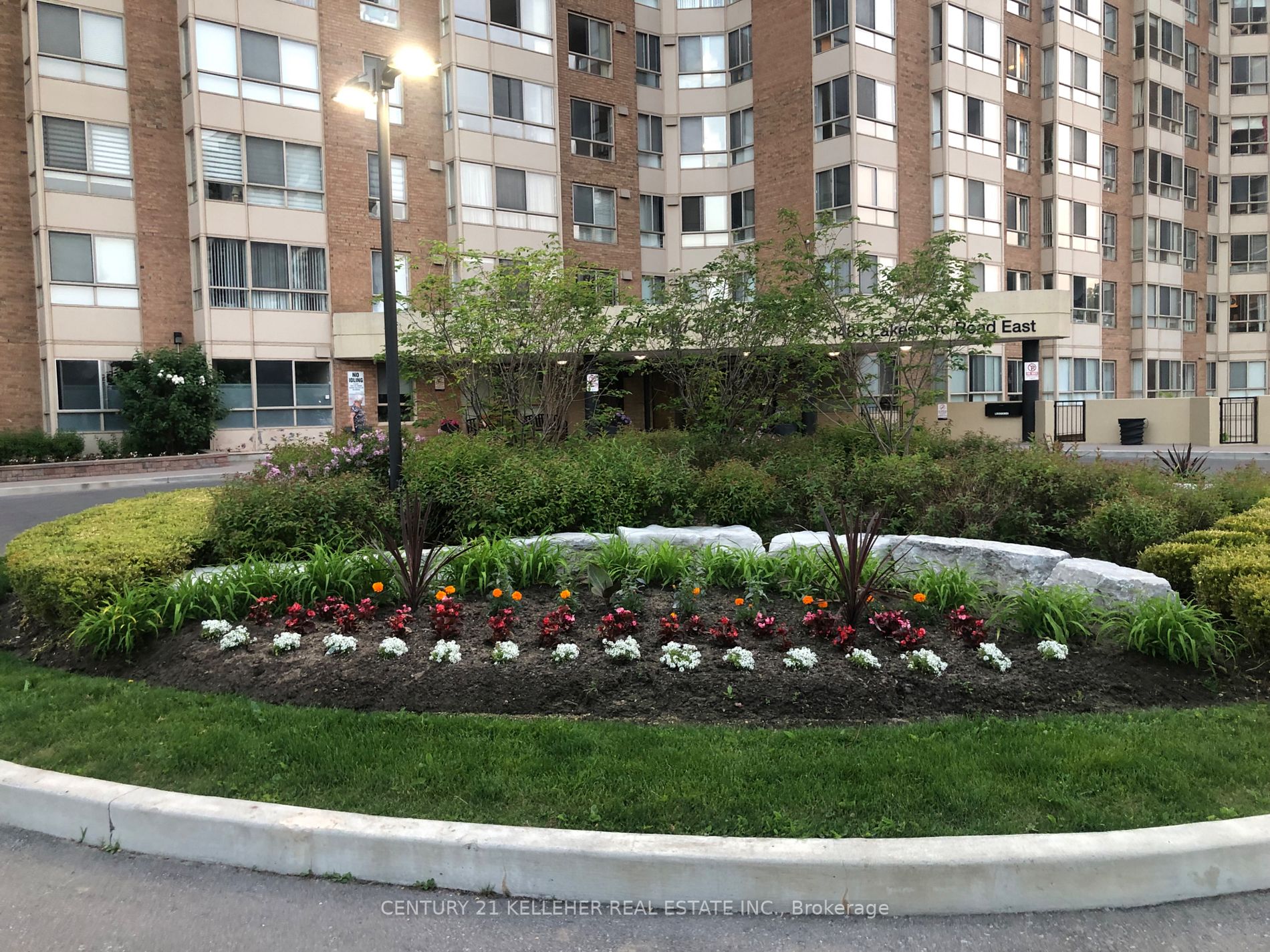 1485 Lakeshore Rd E, #913