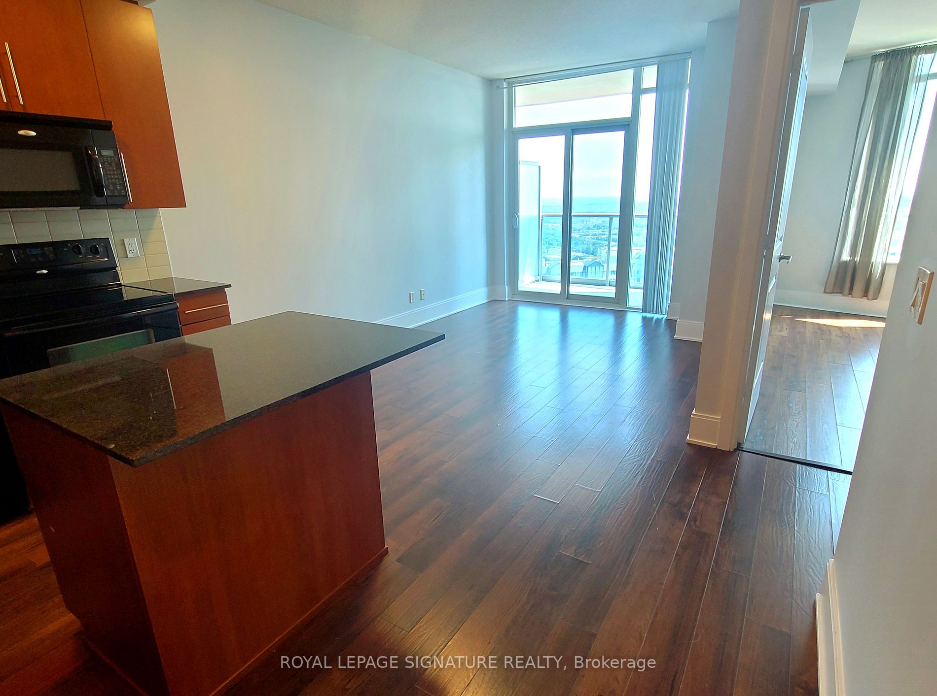 330 Burnhamthorpe Rd, #2901
