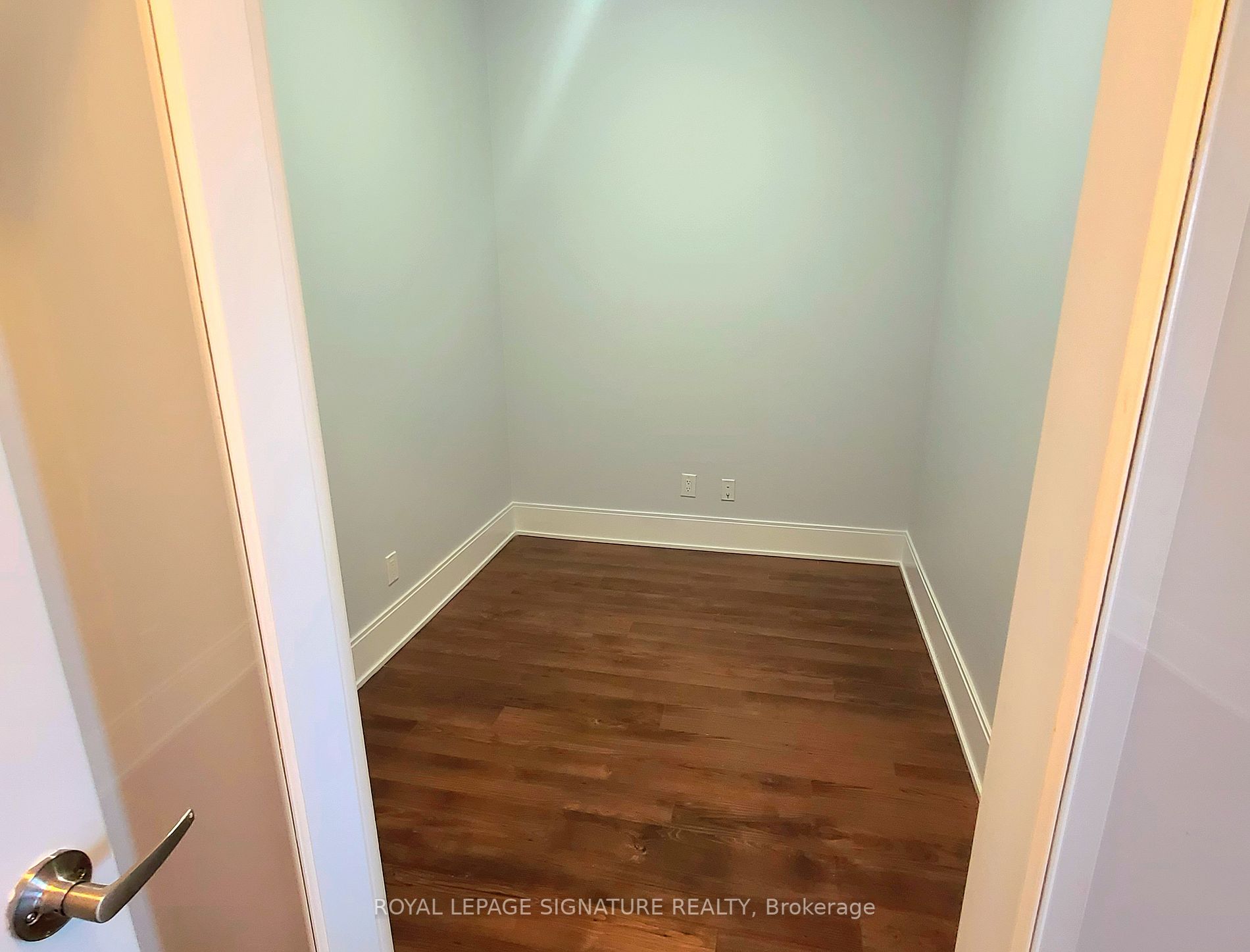 330 Burnhamthorpe Rd, #2901