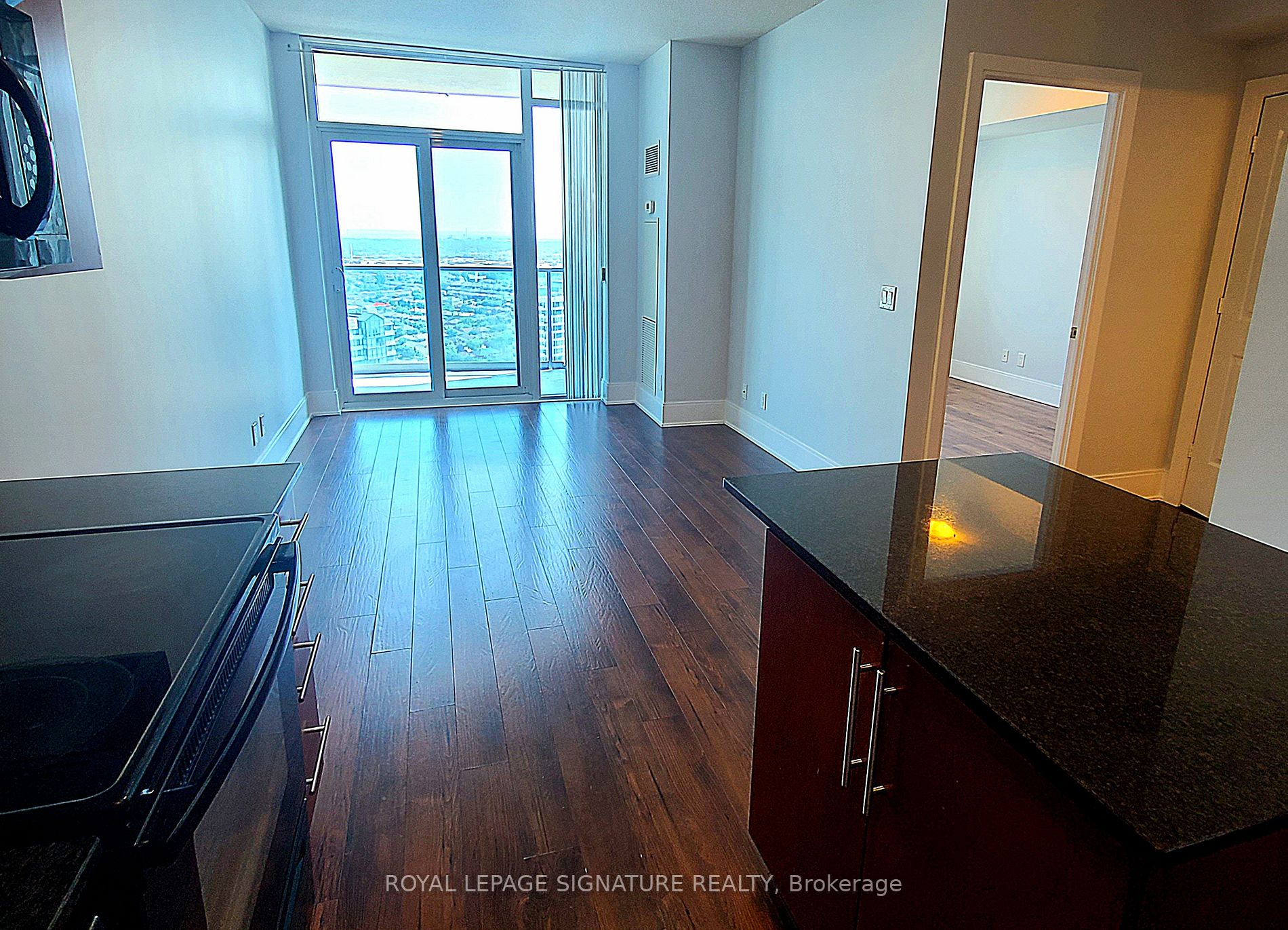 330 Burnhamthorpe Rd, #2901
