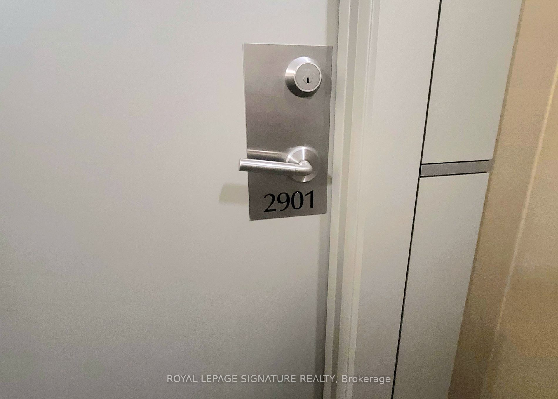 330 Burnhamthorpe Rd, #2901