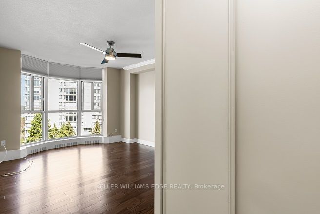 5250 Lakeshore Rd, #607