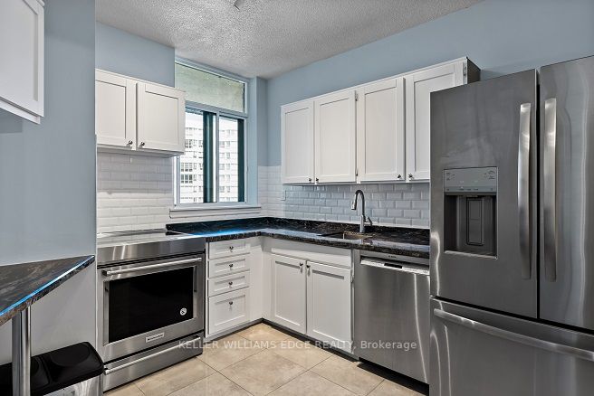 5250 Lakeshore Rd, #607