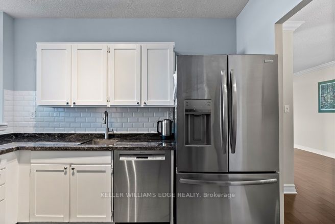 5250 Lakeshore Rd, #607