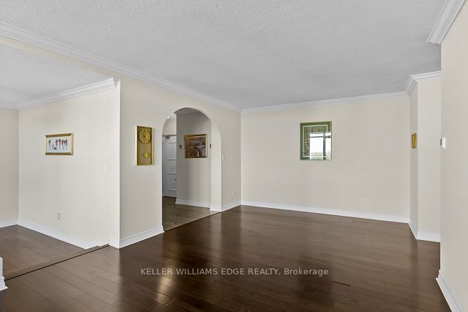 5250 Lakeshore Rd, #607