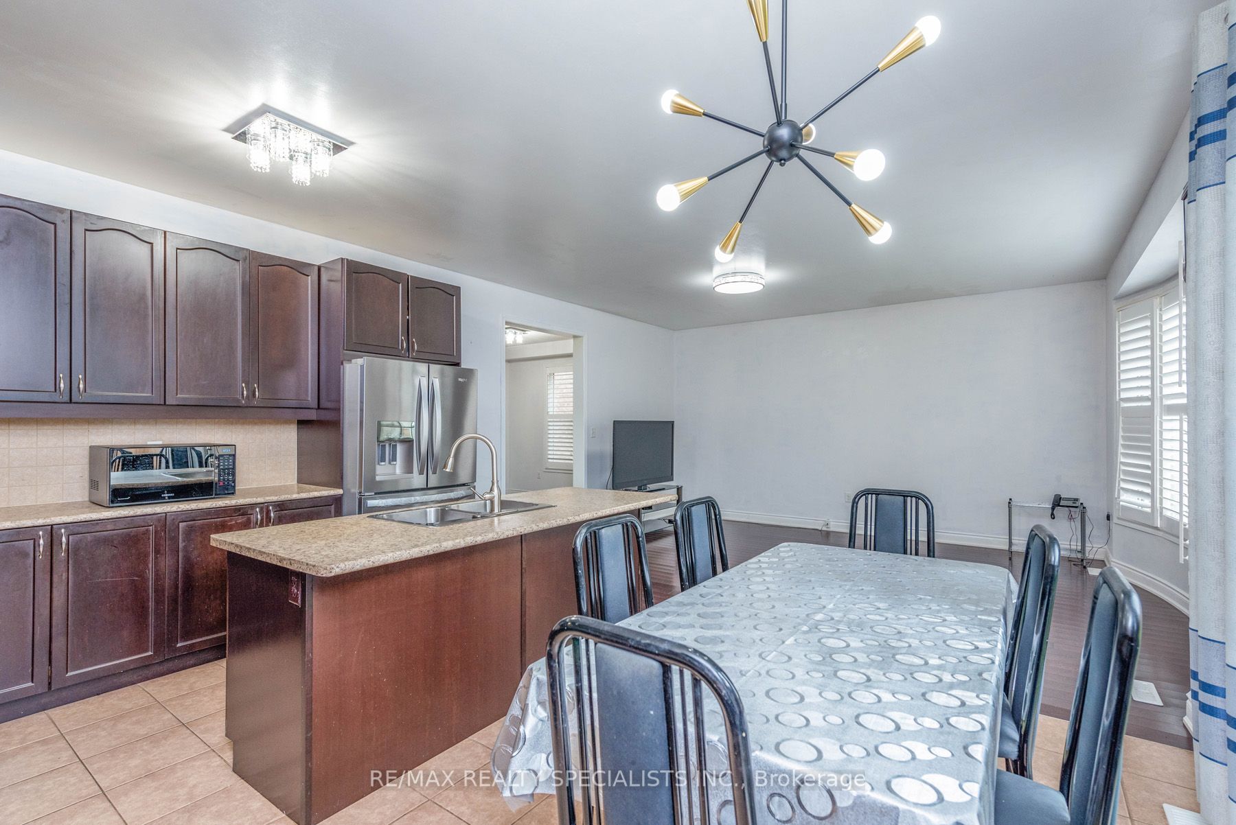 42 Lesabre Cres