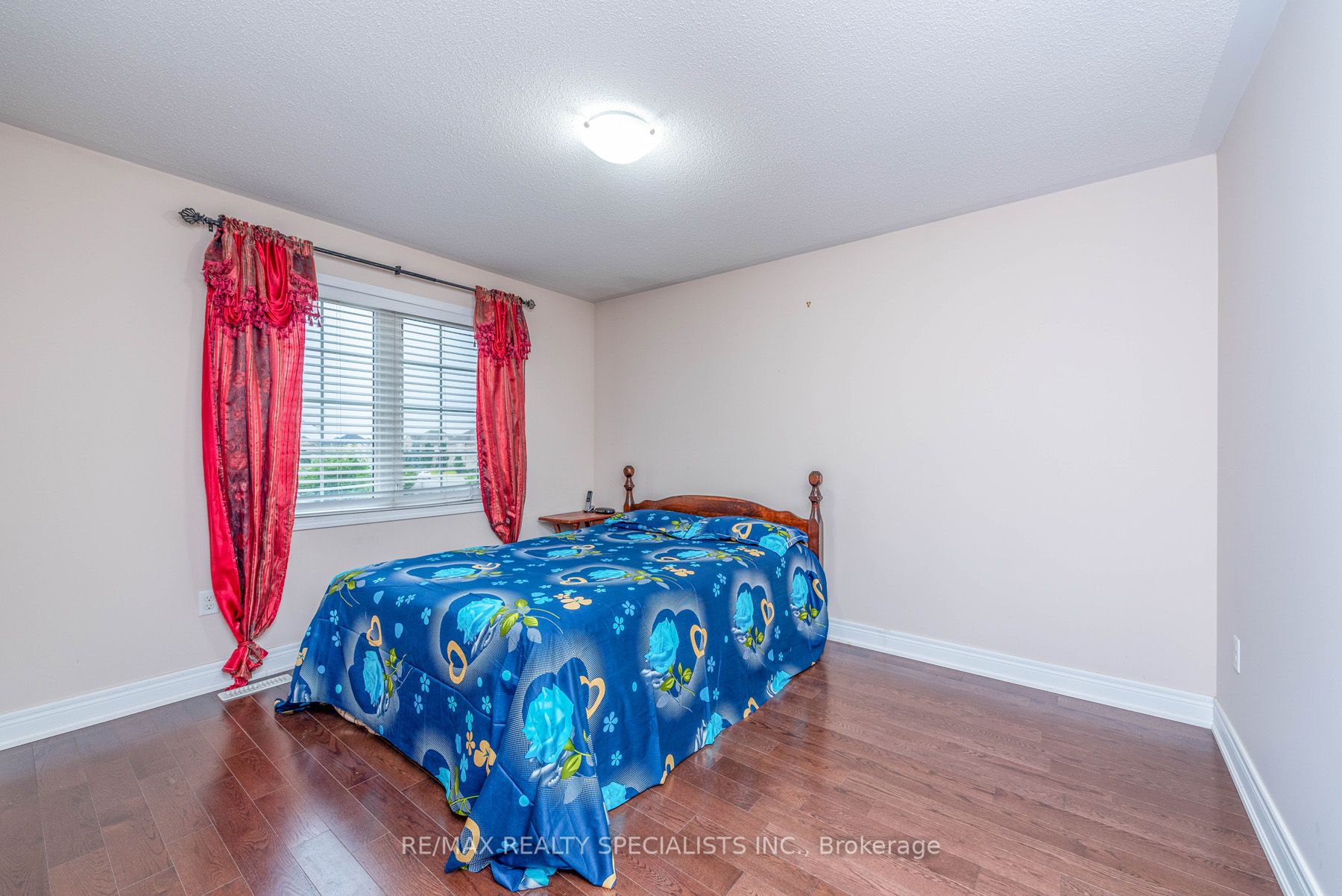 42 Lesabre Cres