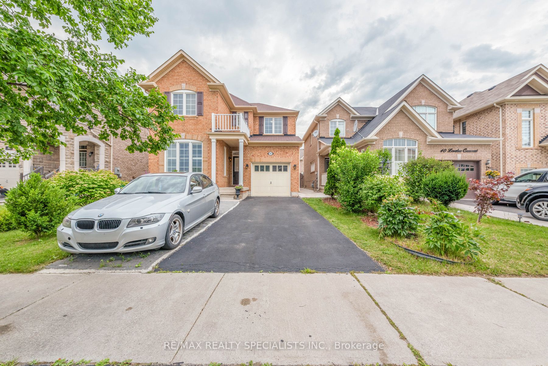 42 Lesabre Cres