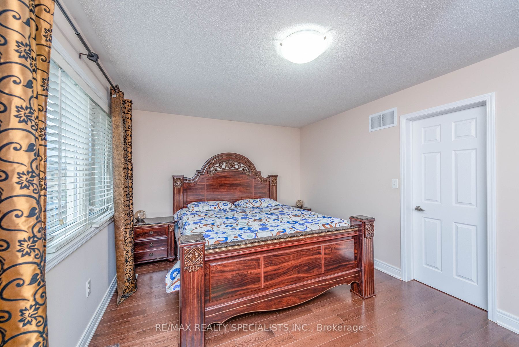 42 Lesabre Cres