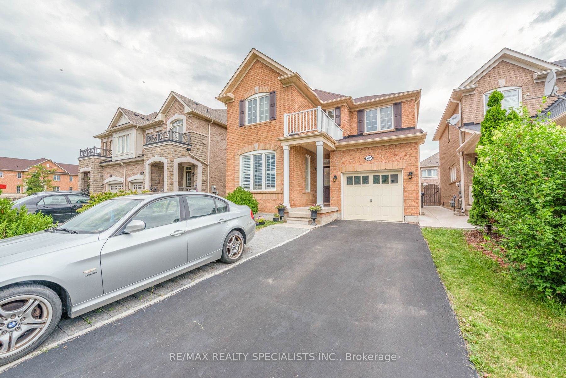 42 Lesabre Cres