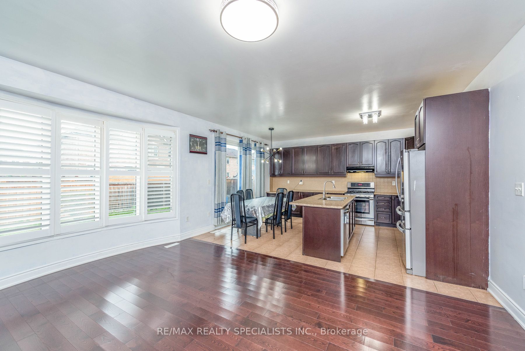42 Lesabre Cres
