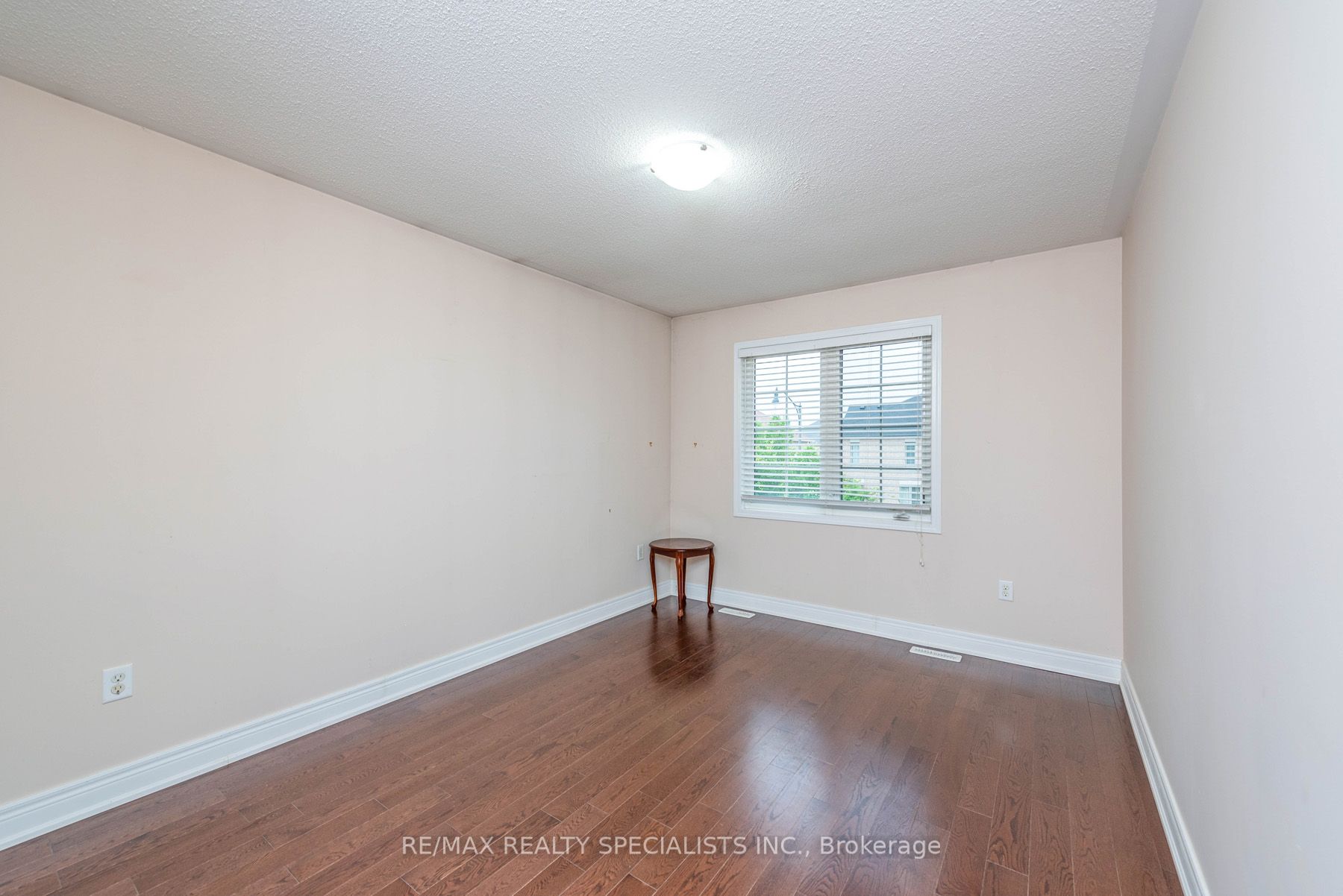 42 Lesabre Cres