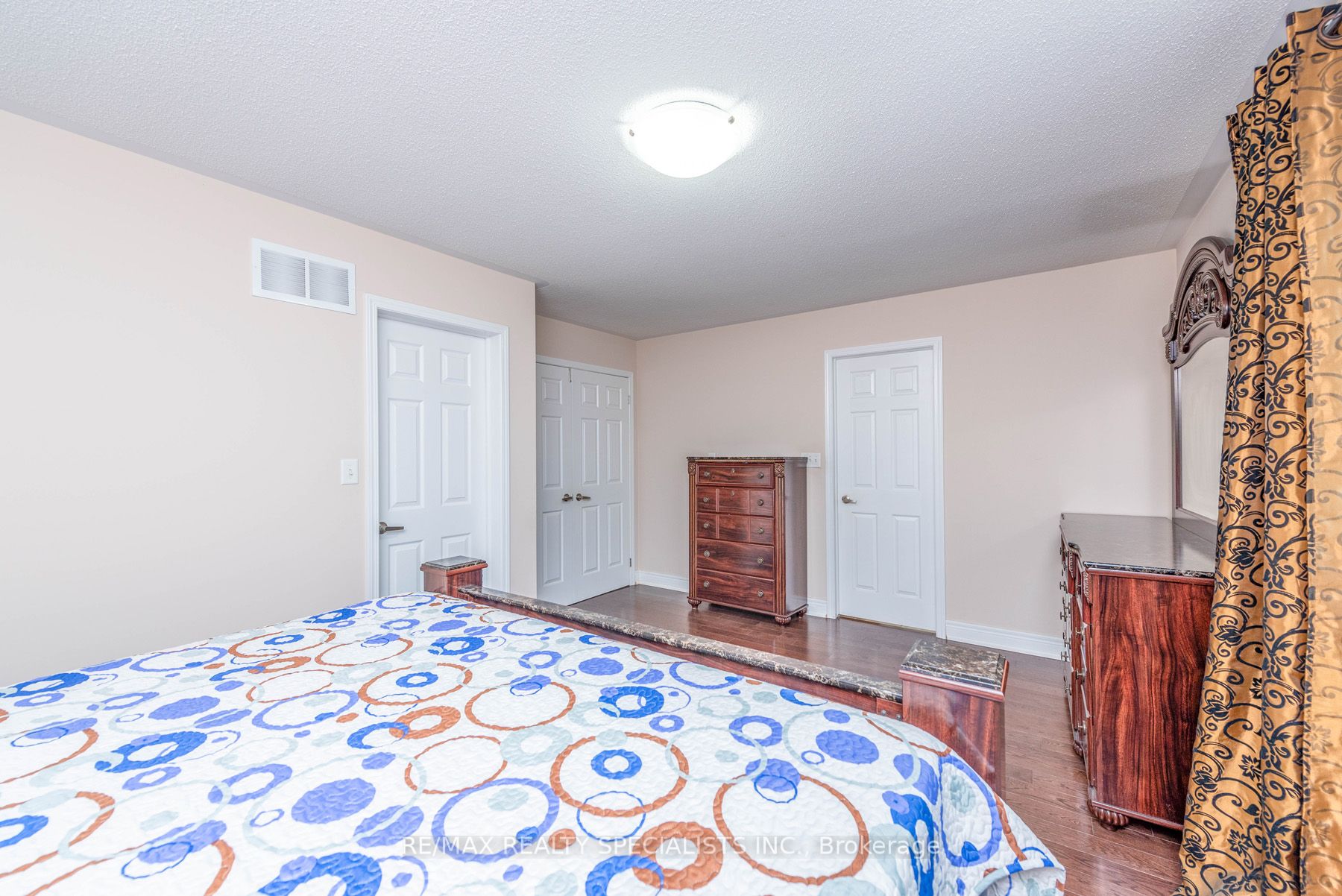 42 Lesabre Cres
