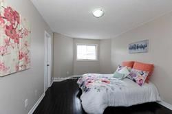 12 Ridgemore Cres