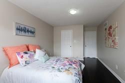12 Ridgemore Cres