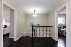 12 Ridgemore Cres