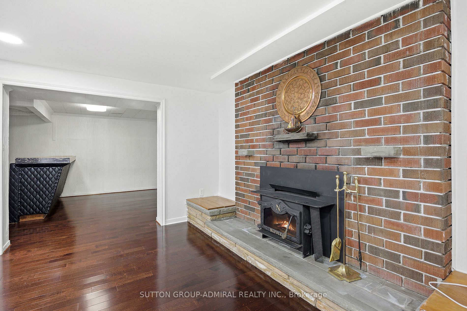 459 The Kingsway