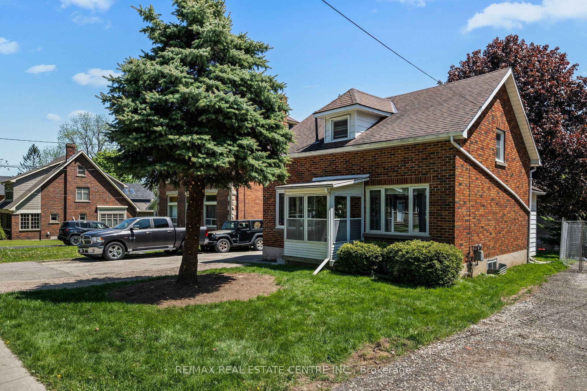 13 York St