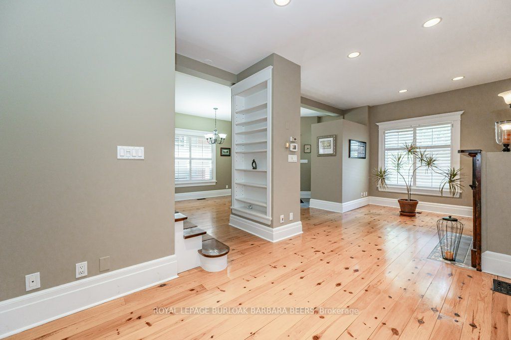 549 Burlington Ave