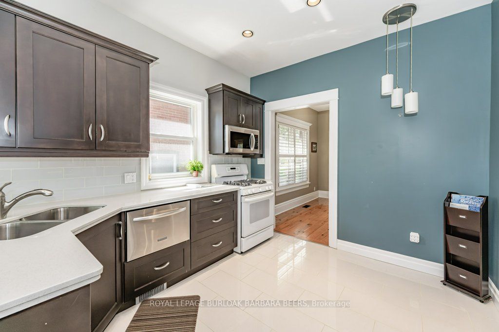 549 Burlington Ave