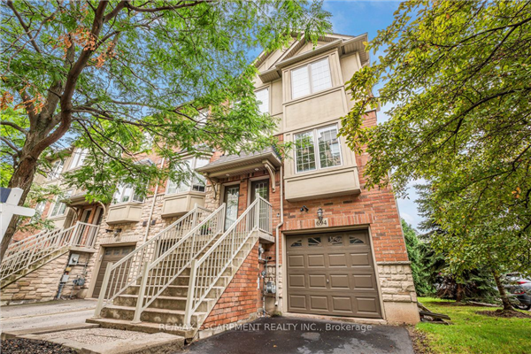 694 Summers Common, Burlington