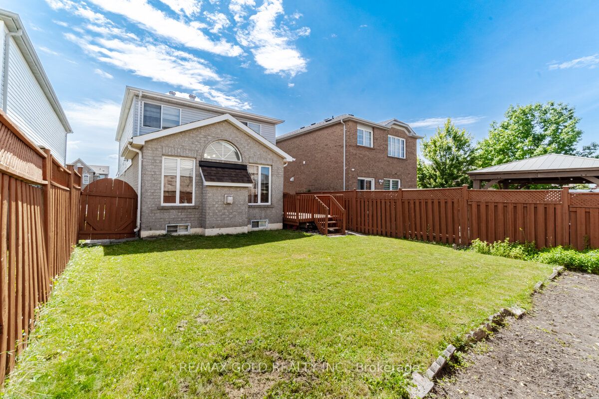 33 Willow Park Drive