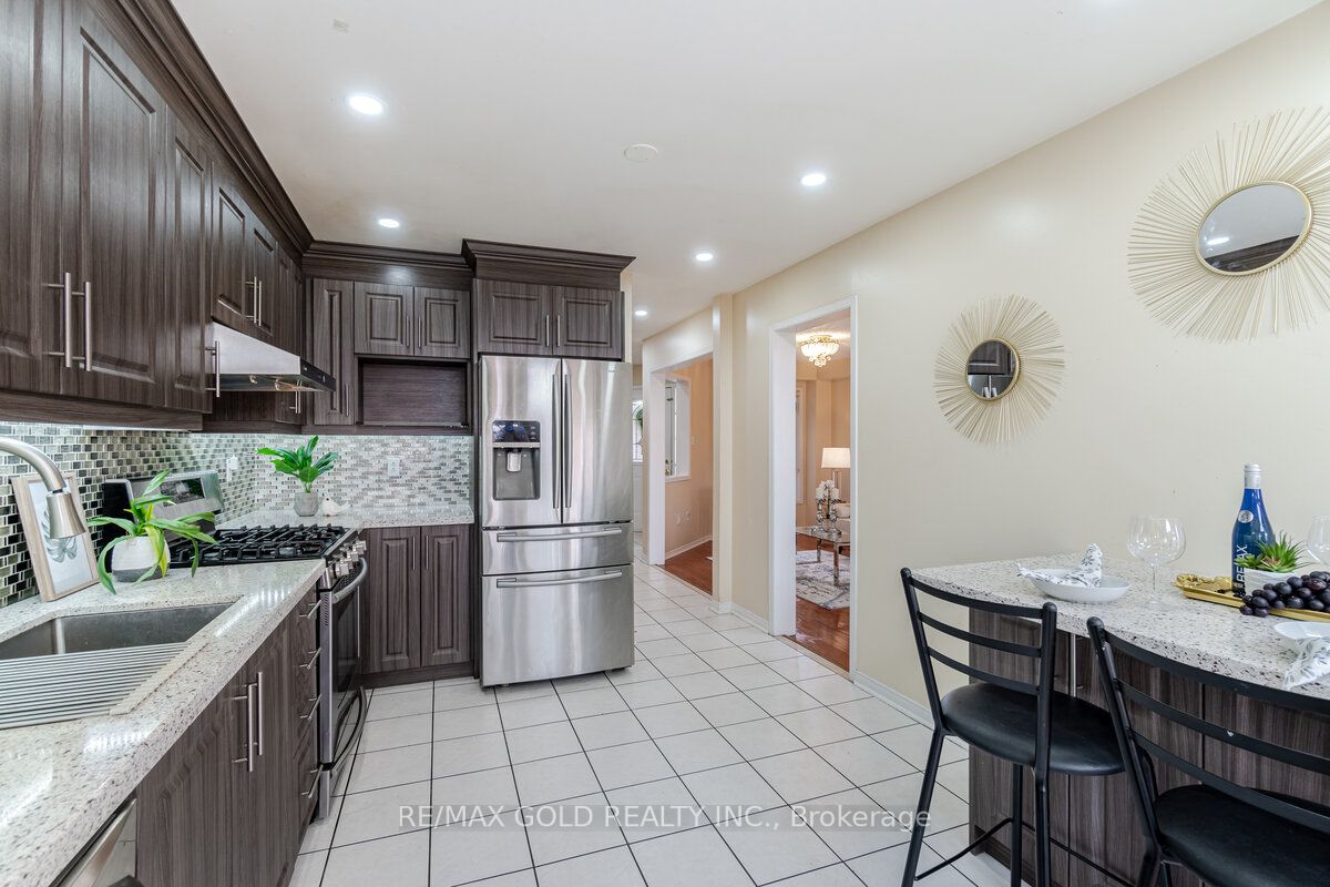 33 Willow Park Drive