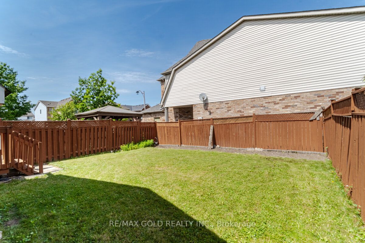 33 Willow Park Drive
