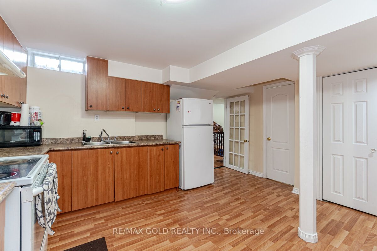 33 Willow Park Drive