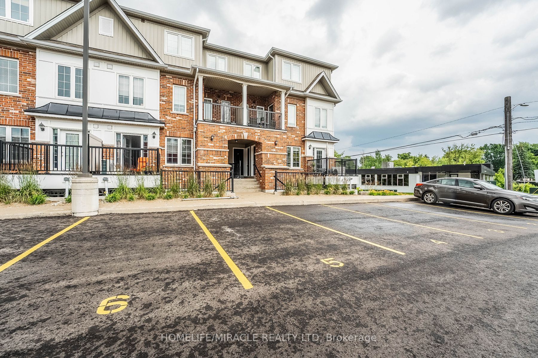 5 Armstrong St, #25