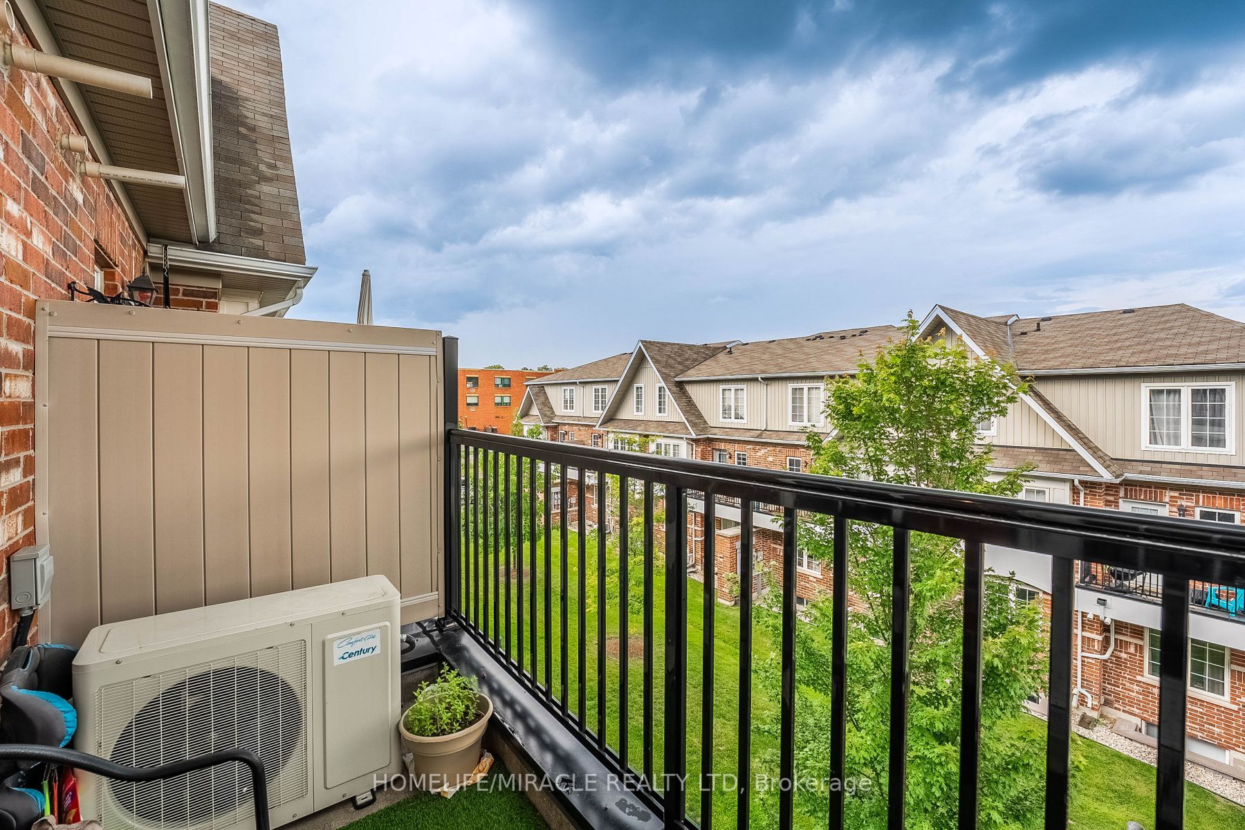 5 Armstrong Street, #25
