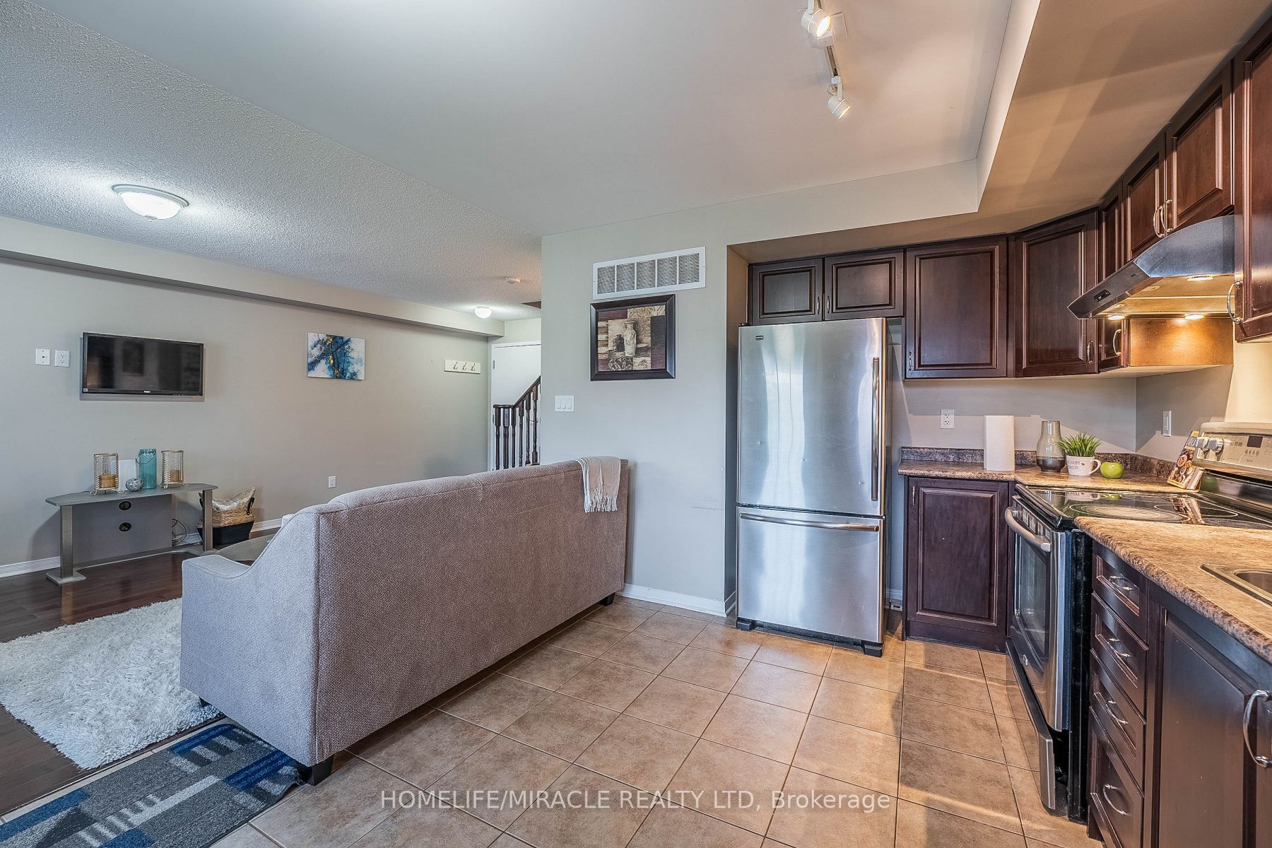 5 Armstrong Street, #25